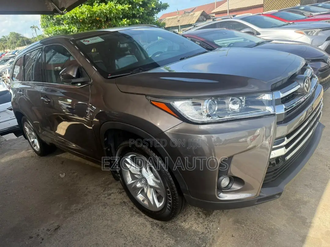 Toyota Highlander Limited Platinum V6 4x4 (3.5L 6cyl 6A) 2016 Gray