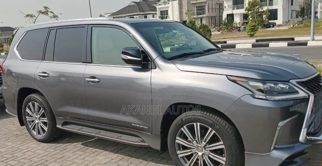 Lexus LX 570 AWD 2017 Gray