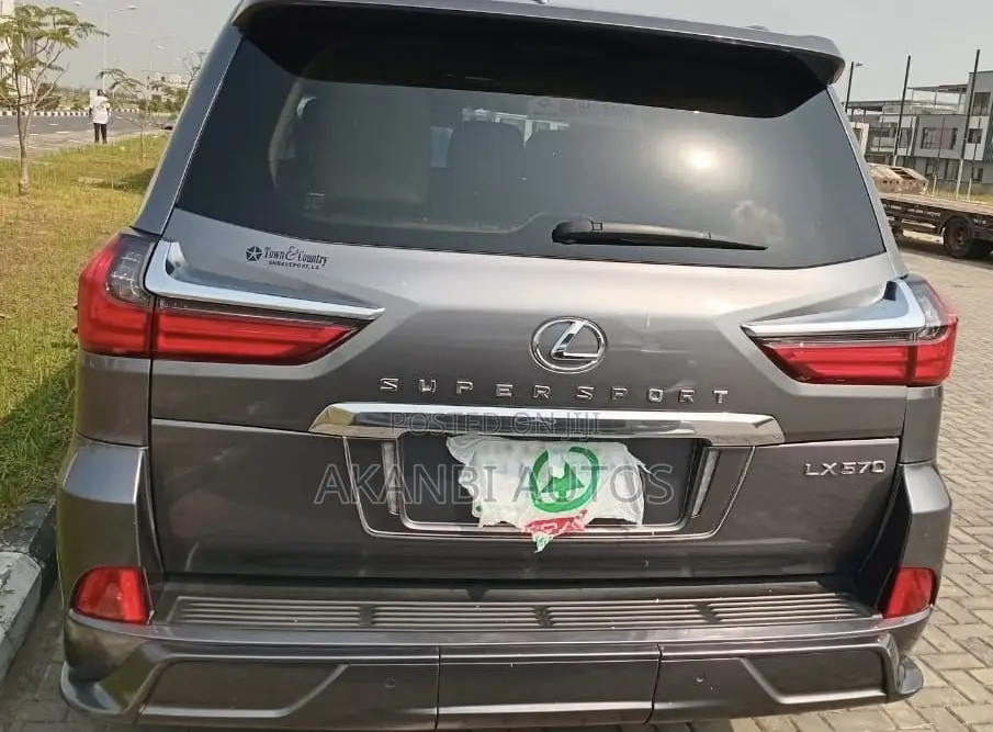 Lexus LX 570 AWD 2017 Gray