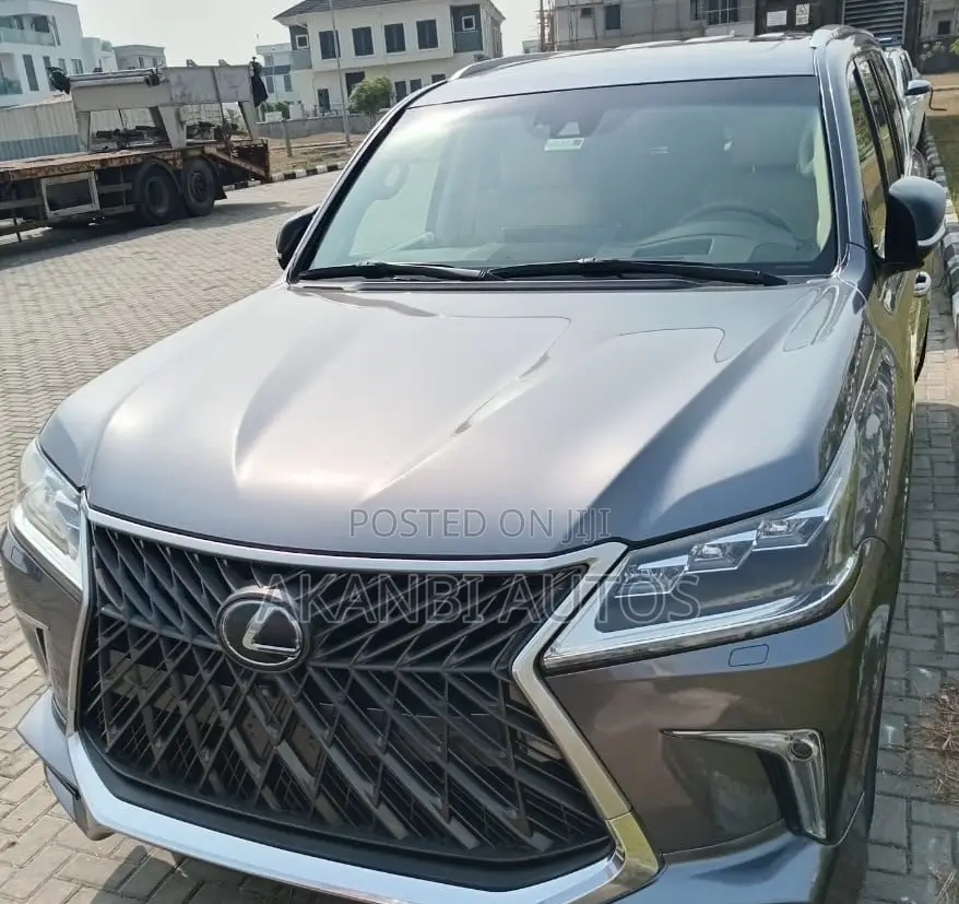 Lexus LX 570 AWD 2017 Gray
