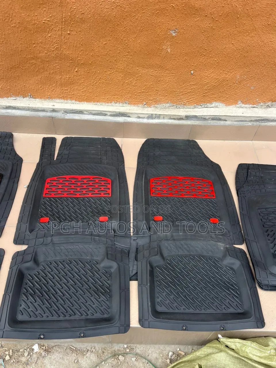 Universal Rubber Mat