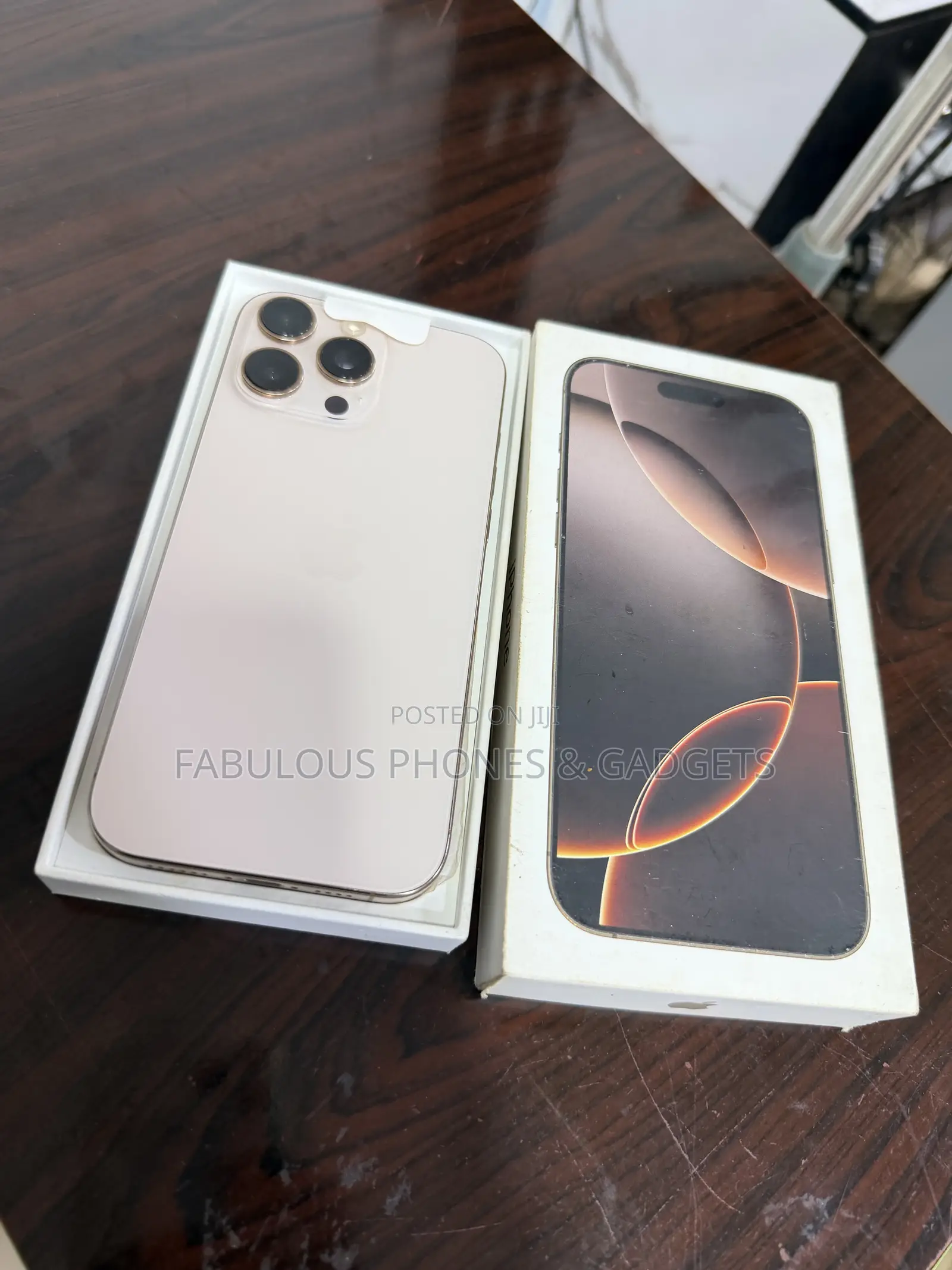 Apple iPhone 16 Pro Max 1 TB Gold
