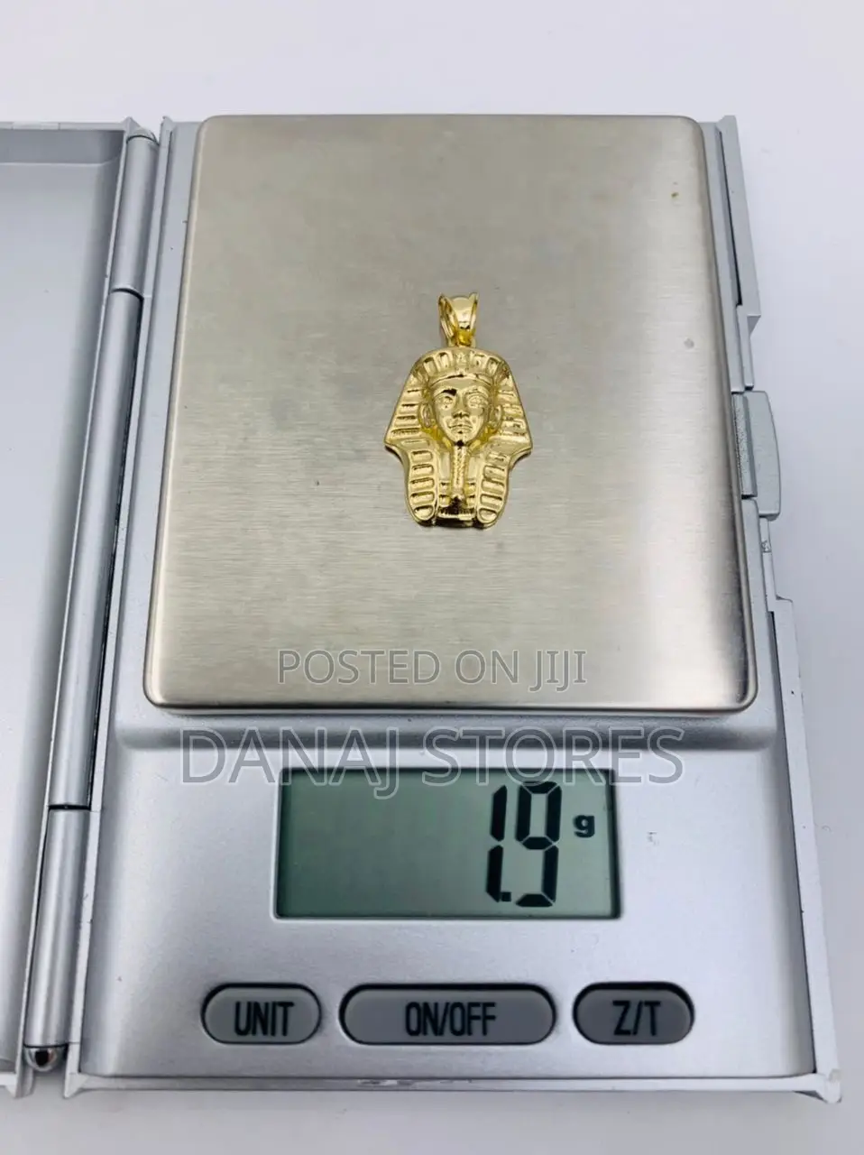 Original 18 Karat Stylish Gold Pendants (Accessories)