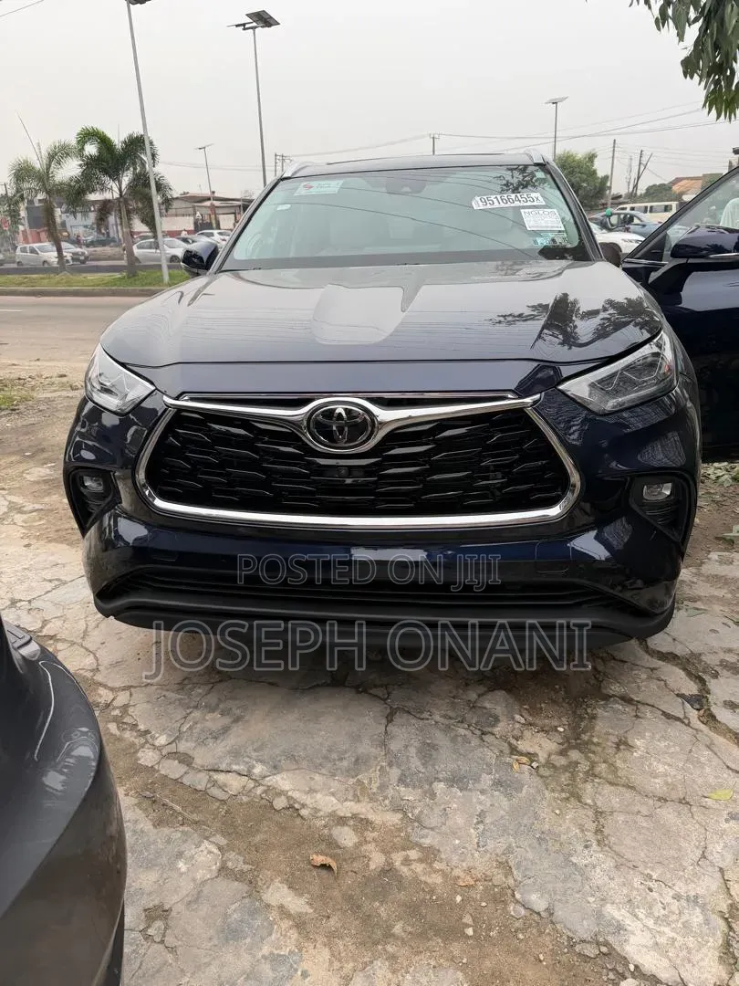 Toyota Highlander Limited 2022 Black