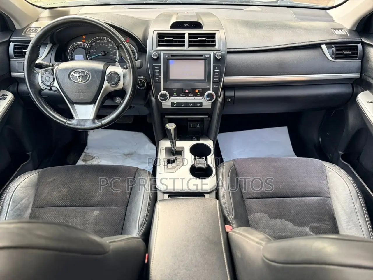 Toyota Camry SE 4dr Sedan (2.5L 4cyl 6A) 2013 White