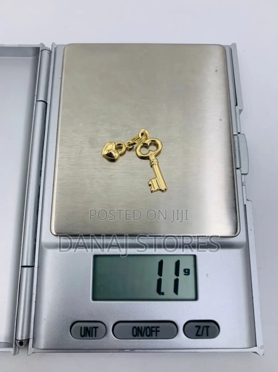 Original 18 Karat Stylish Gold Pendants (Accessories)