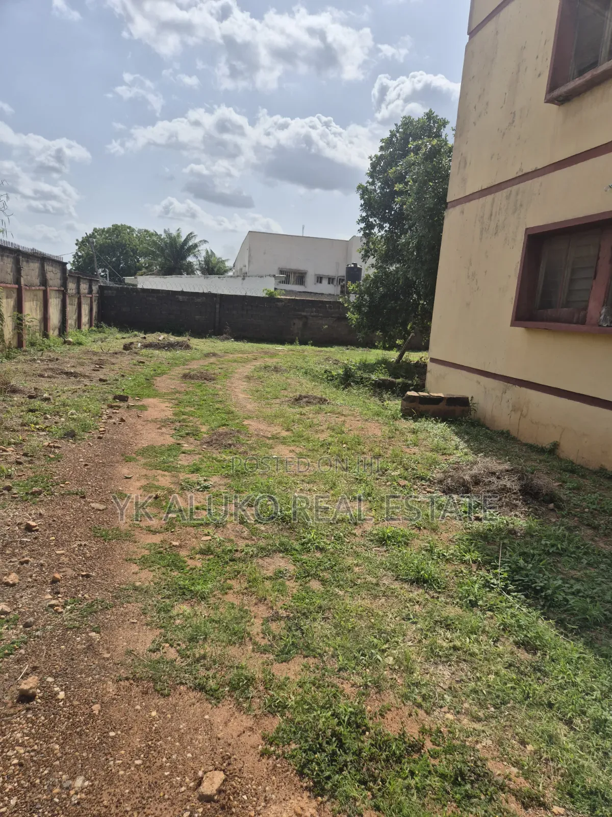 9bdrm Block of Flats in Gra Estate, Ilorin South for sale