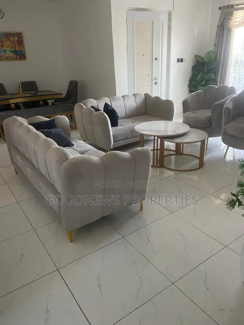 Furnished 2bdrm Apartment in Vgc for rent