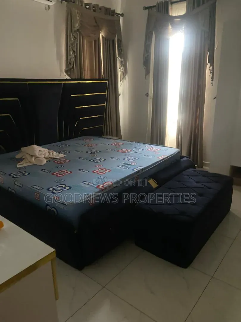 Furnished 2bdrm Apartment in Vgc for rent