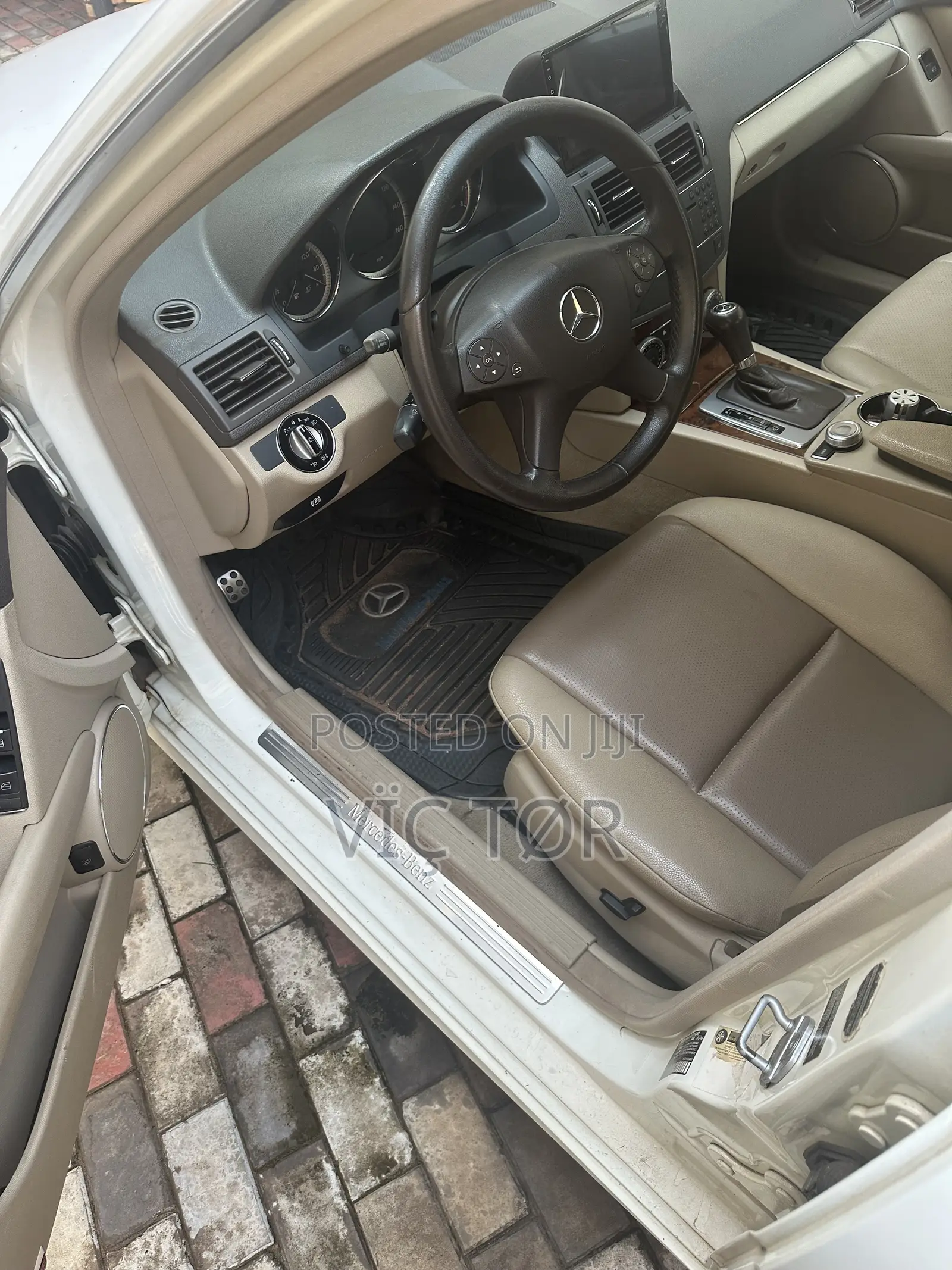 Mercedes-Benz C300 Sport 4Matic Sedan AWD (3.0L 6cyl 7A) 2010 White