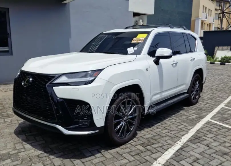 Lexus LX 600 2023 White