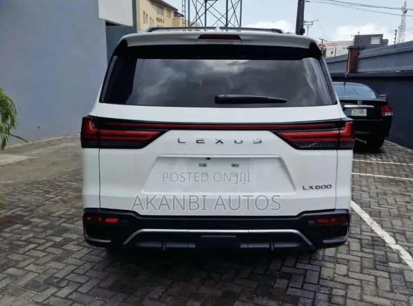 Lexus LX 600 2023 White