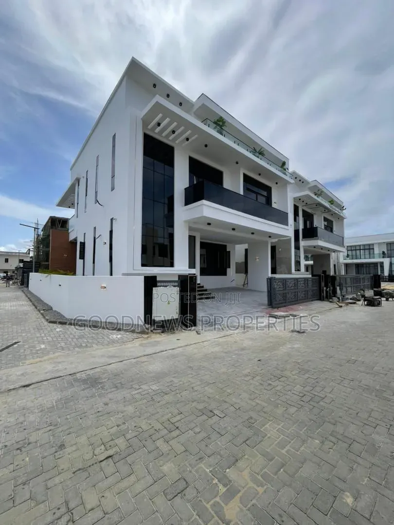 5bdrm Duplex in Chevron Toll Gate for sale