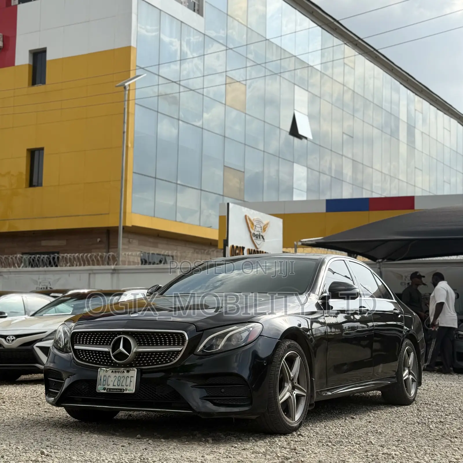 Mercedes-Benz E300 2016 Black