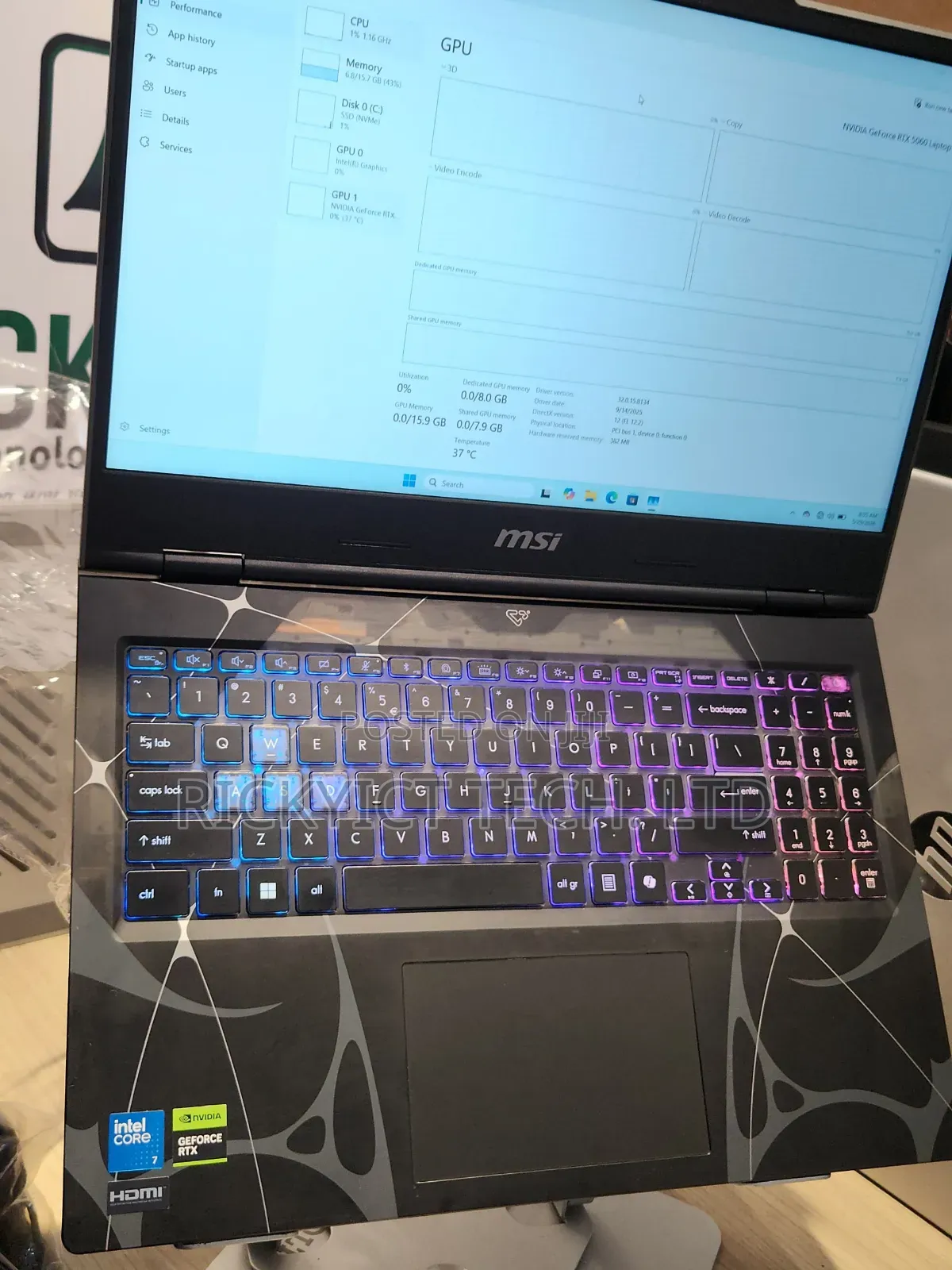 Laptop MSI Cyborg 15 16GB Intel Core Ultra 7 SSD 512GB