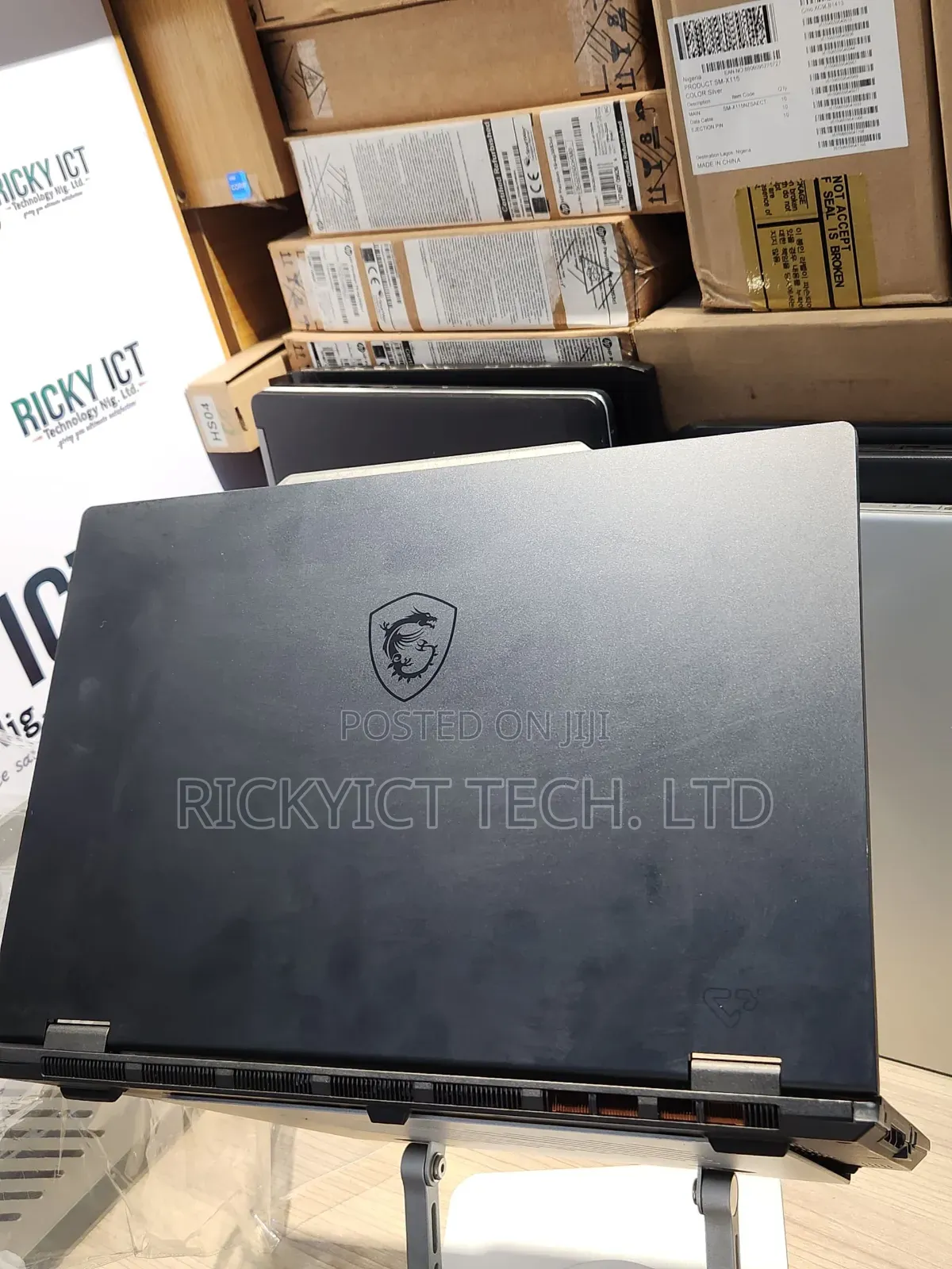 Laptop MSI Cyborg 15 16GB Intel Core Ultra 7 SSD 512GB