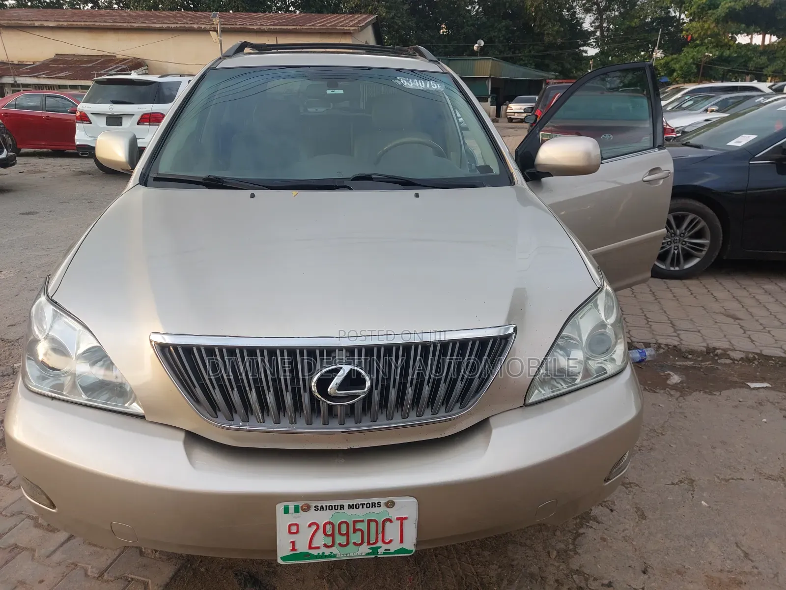 Lexus RX 330 2006 Gold