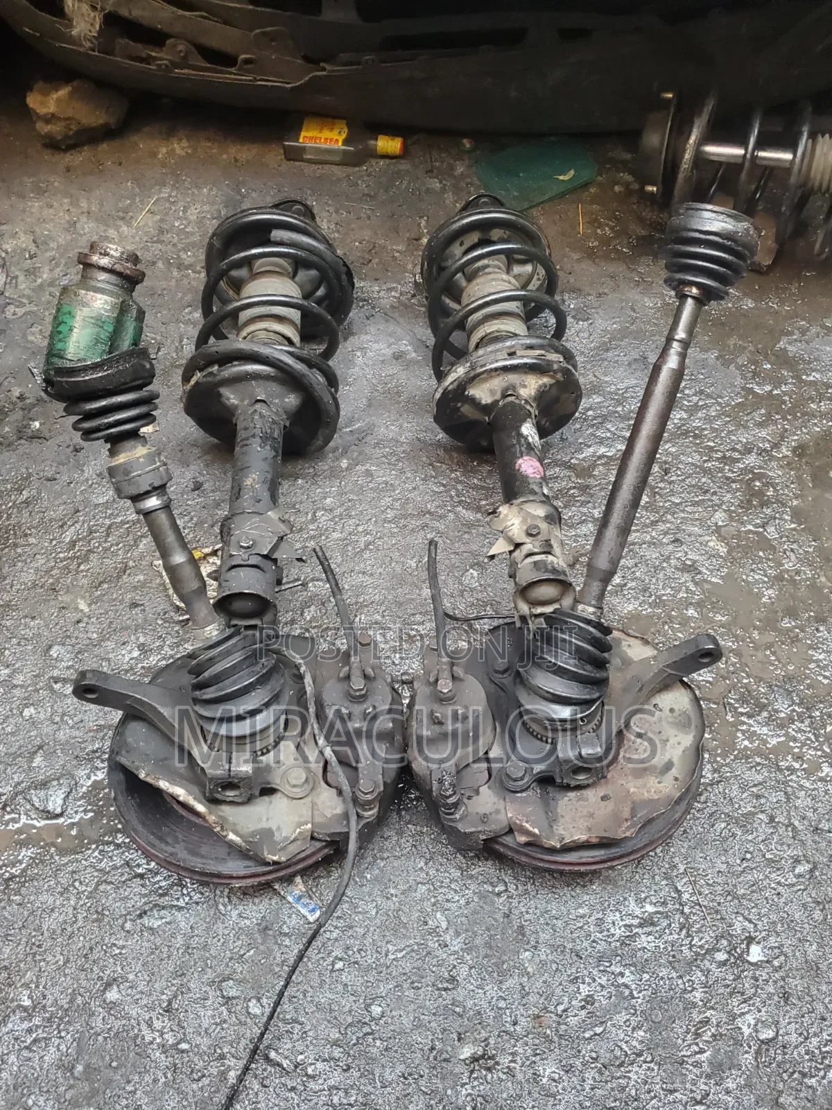 Complete Shock Mitsubishi Outlander 2005 Model Set