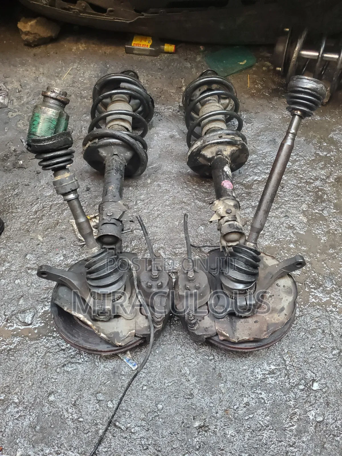 Complete Shock Mitsubishi Outlander 2005 Model Set