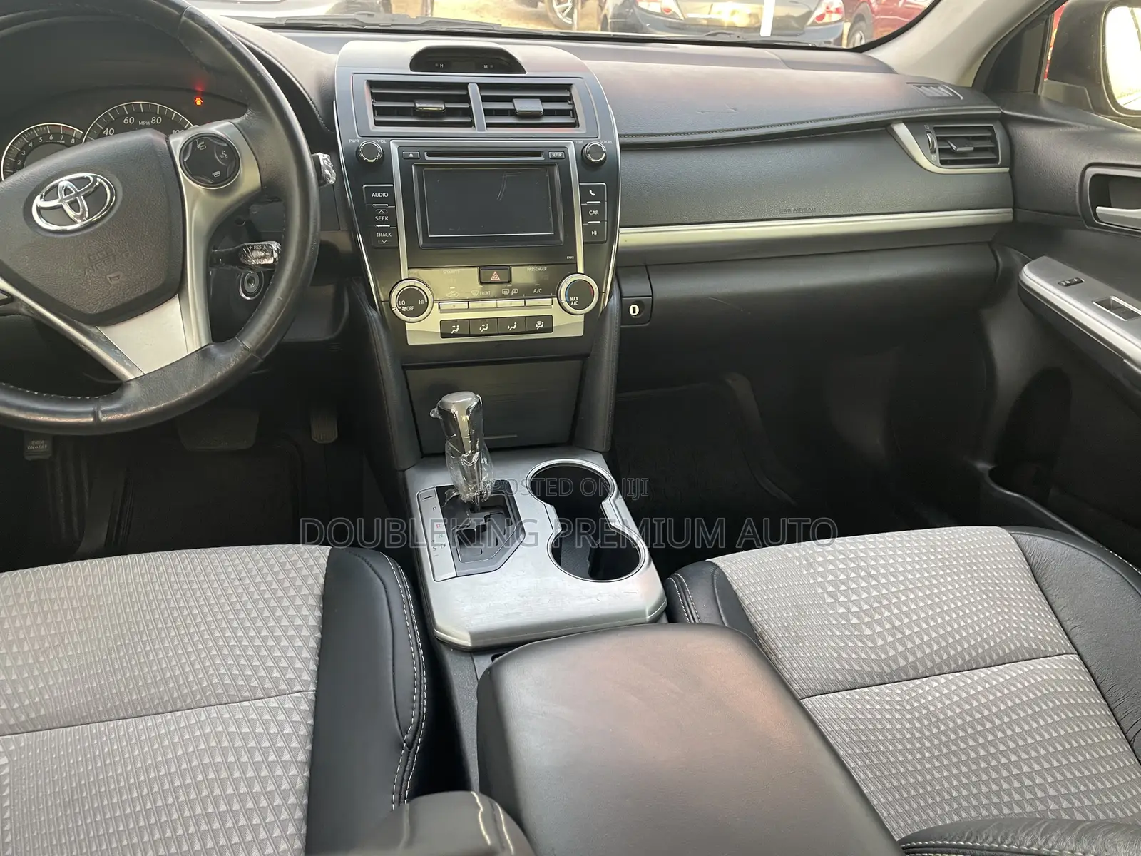 Toyota Camry SE Sport 4dr Sedan (2.5L 4cyl 6A) 2014 Gray
