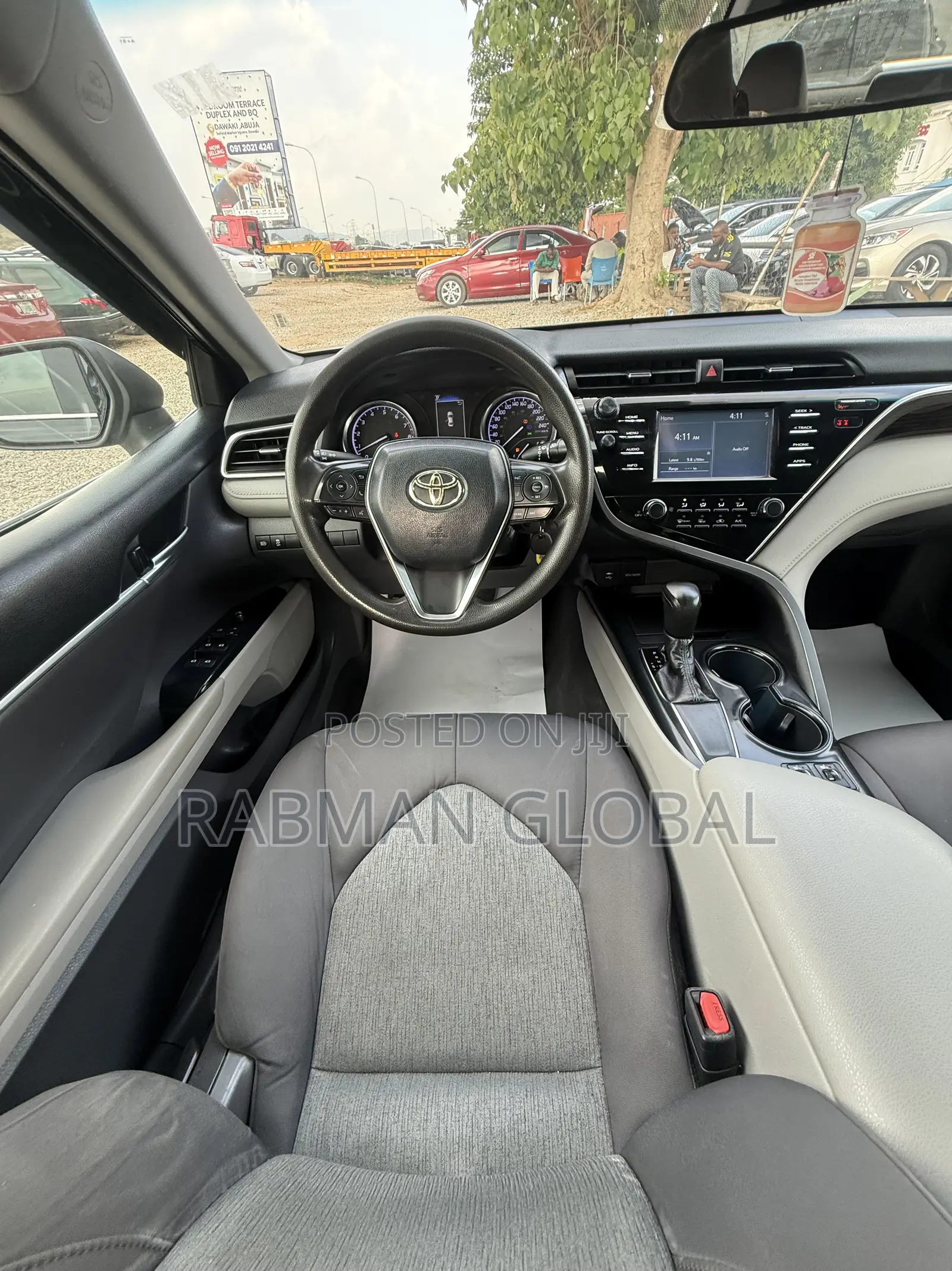 Toyota Camry LE FWD (2.5L 4cyl 8AM) 2018 Black