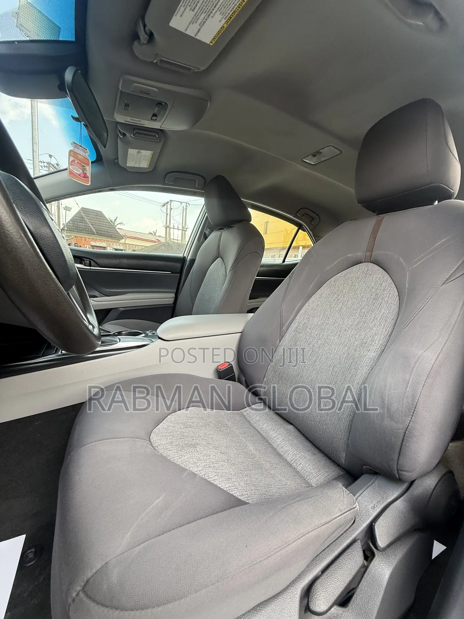 Toyota Camry LE FWD (2.5L 4cyl 8AM) 2018 Black