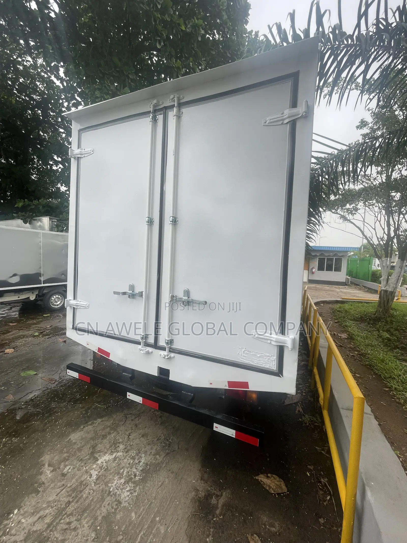 Isuzu Truck