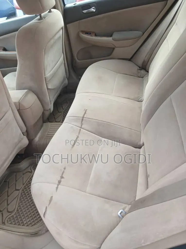 Honda Accord 2005 Silver