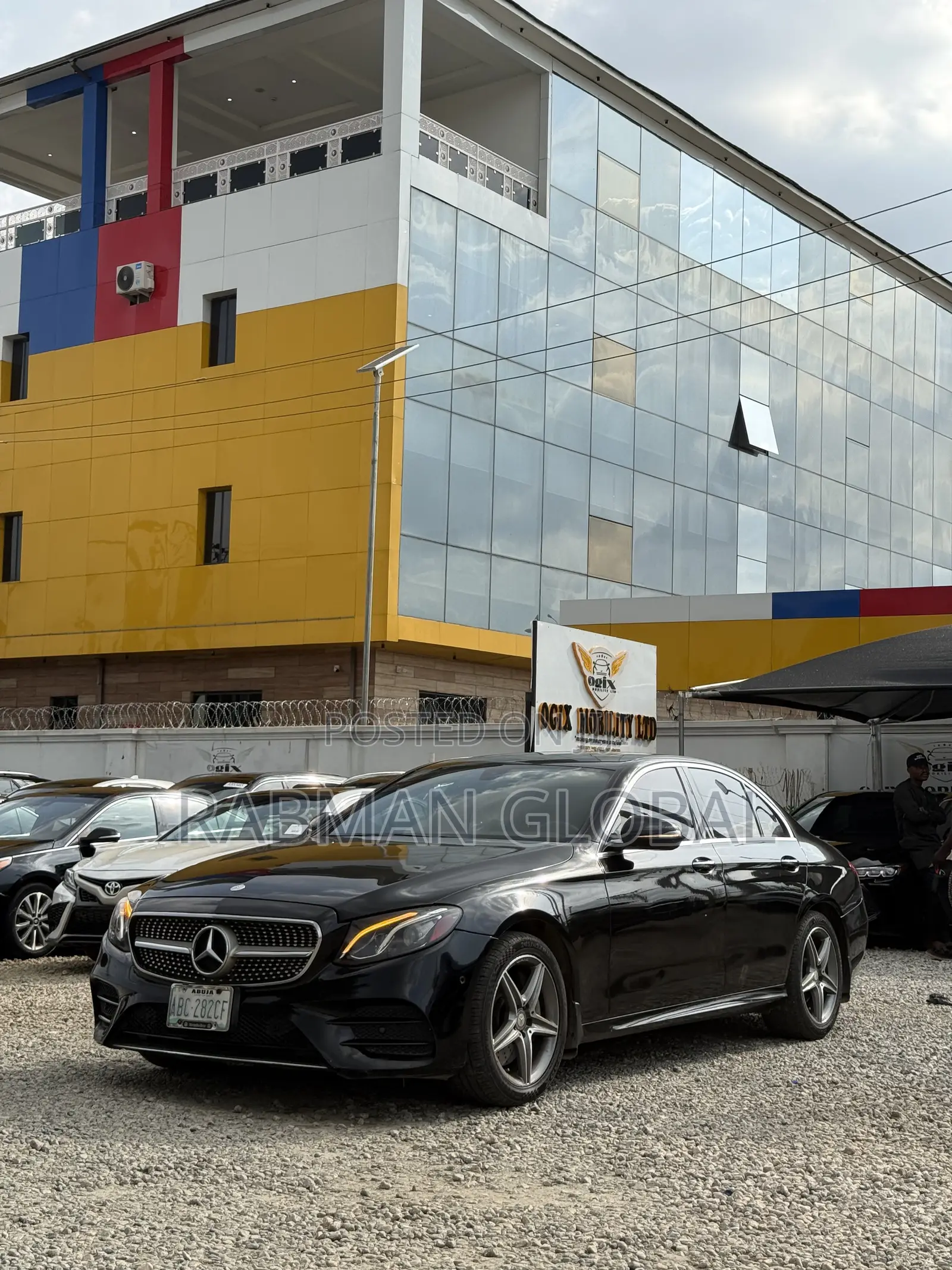 Mercedes-Benz E300 2016 Black
