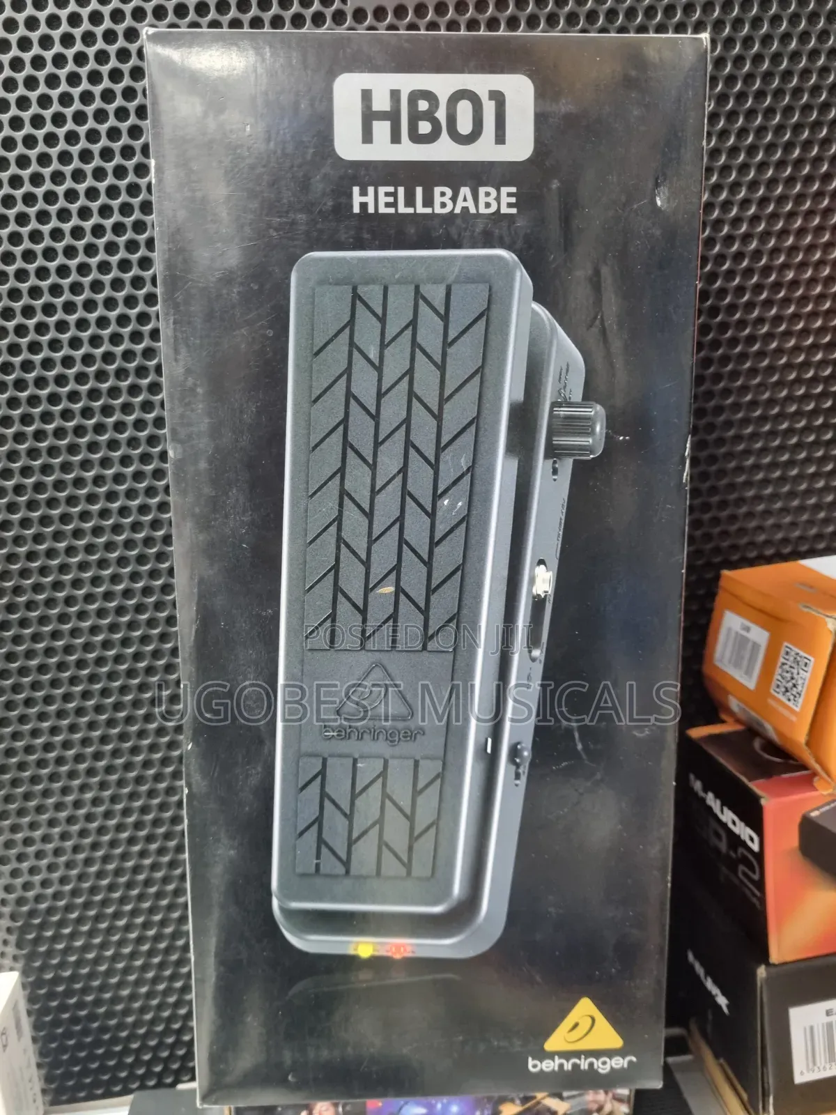 Behringer Hellbabe Hb01 Ultimate Wah-wah Pedal With Optical Control