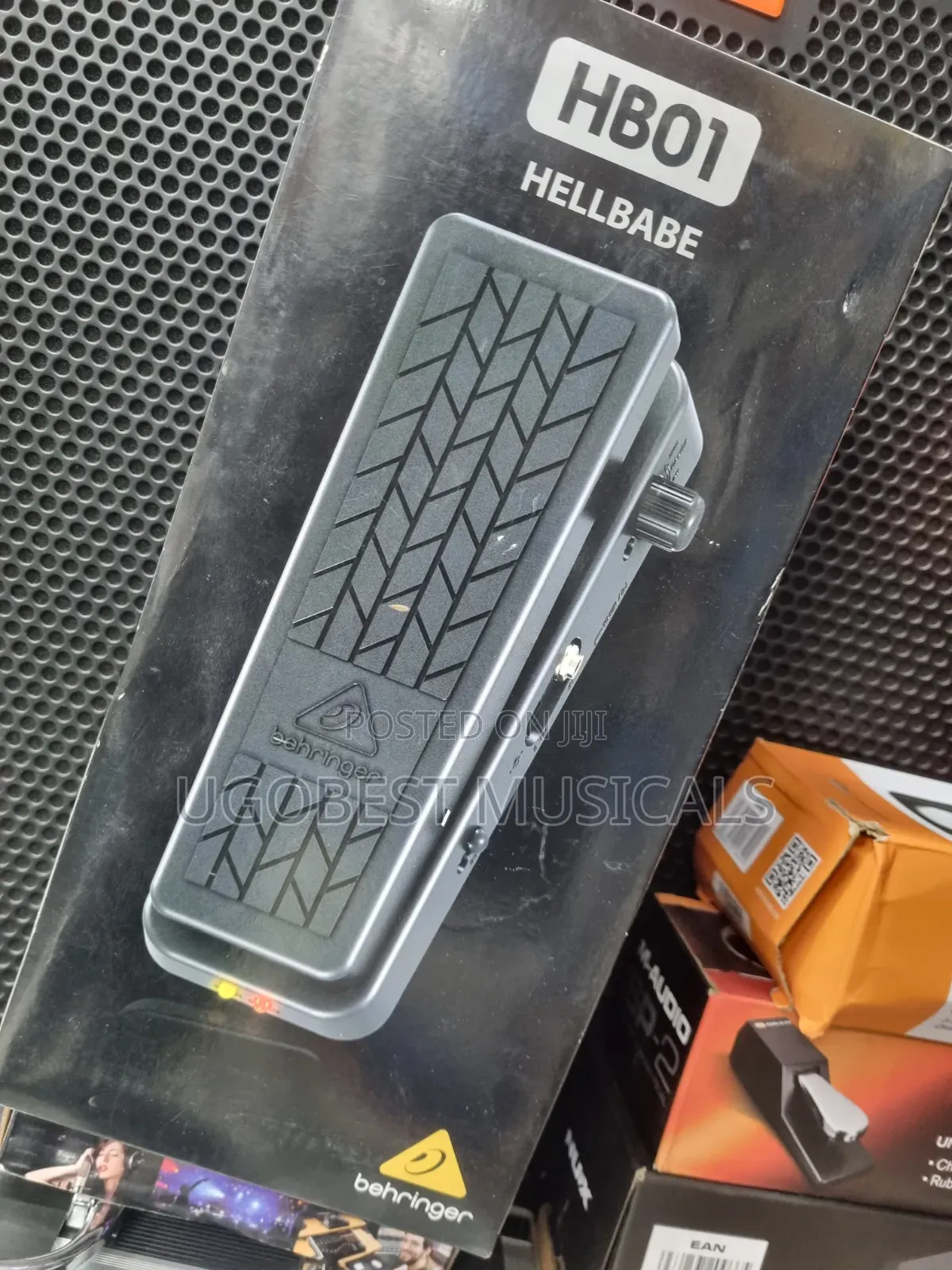 Behringer Hellbabe Hb01 Ultimate Wah-wah Pedal With Optical Control