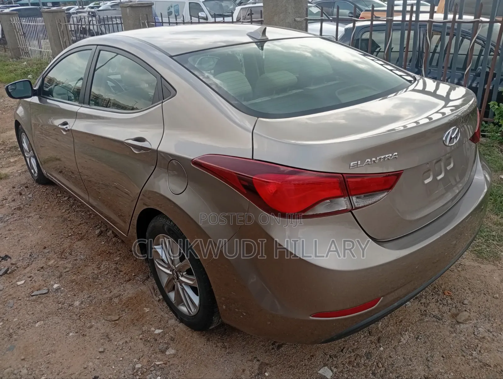 Hyundai Elantra 2014 Gold