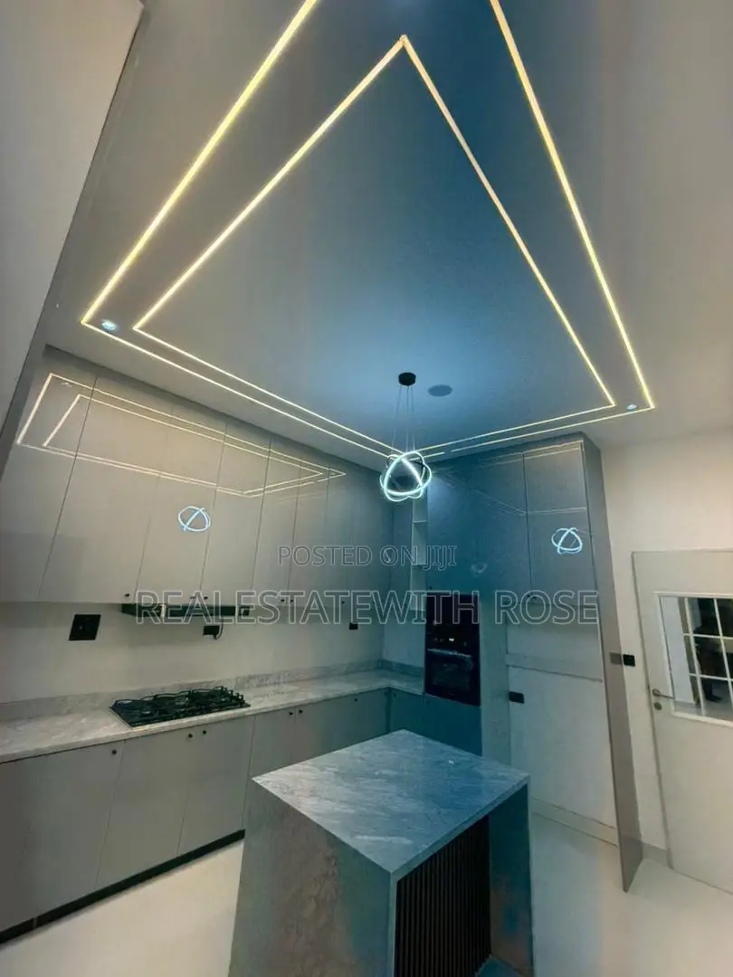 5bdrm Duplex in Not In An Estate, Apo Resettlement for sale