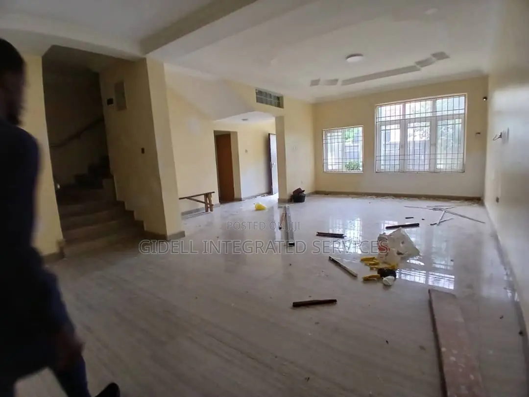 3bdrm Townhouse / Terrace in Maitama for rent