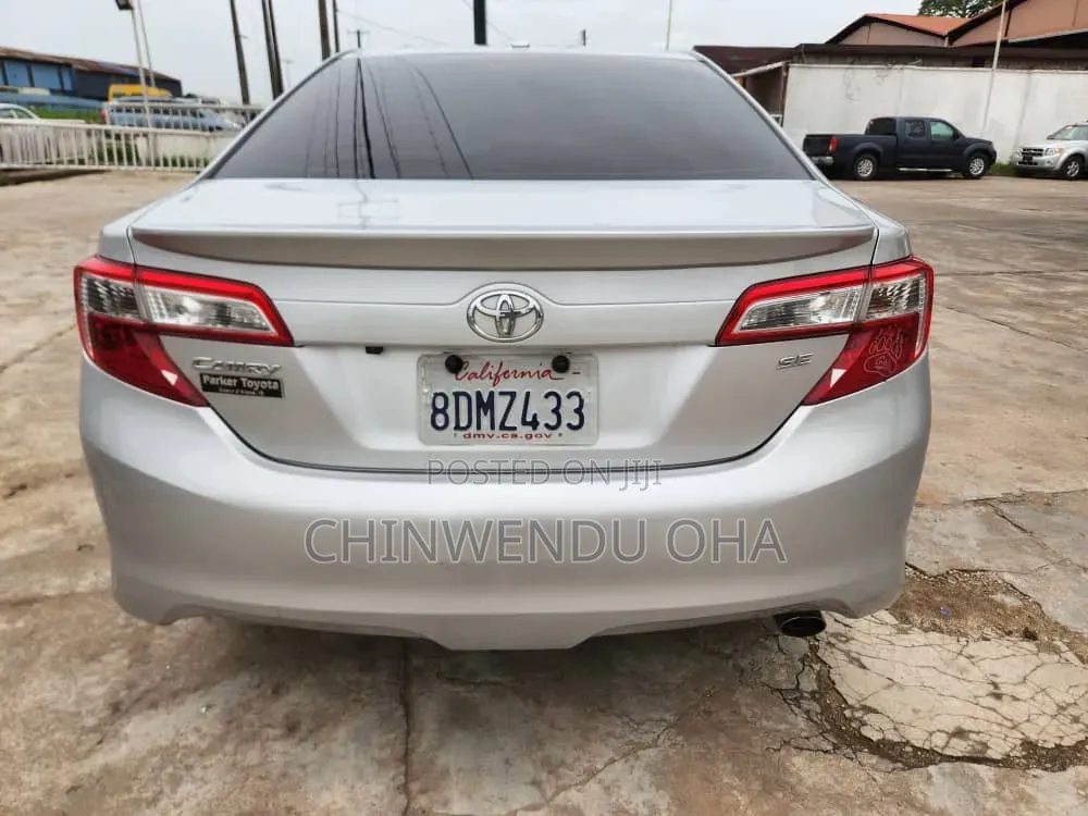 Toyota Camry 2012 Silver