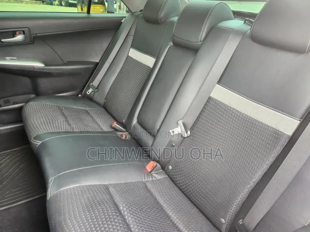 Toyota Camry 2012 Silver