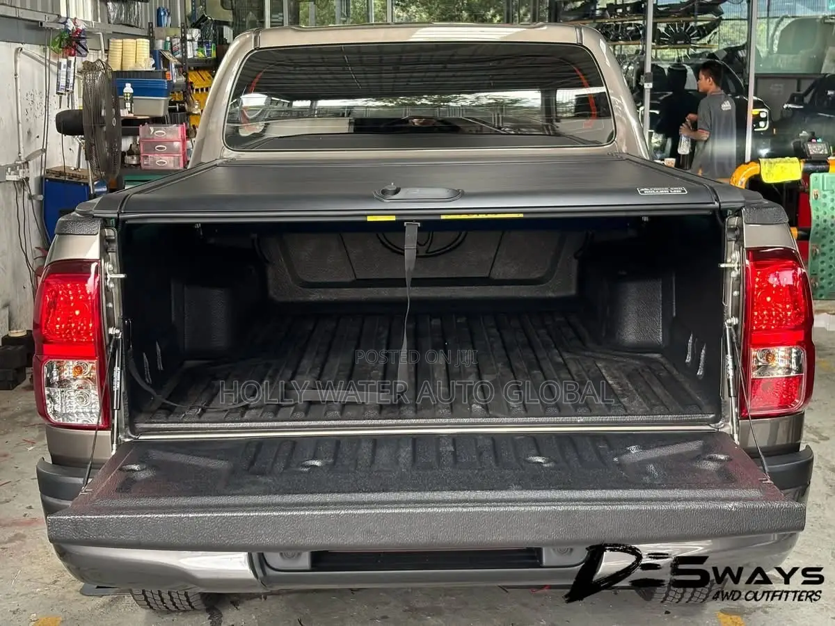 Toyota Hilux Brand New Boot Cover Roller Type One