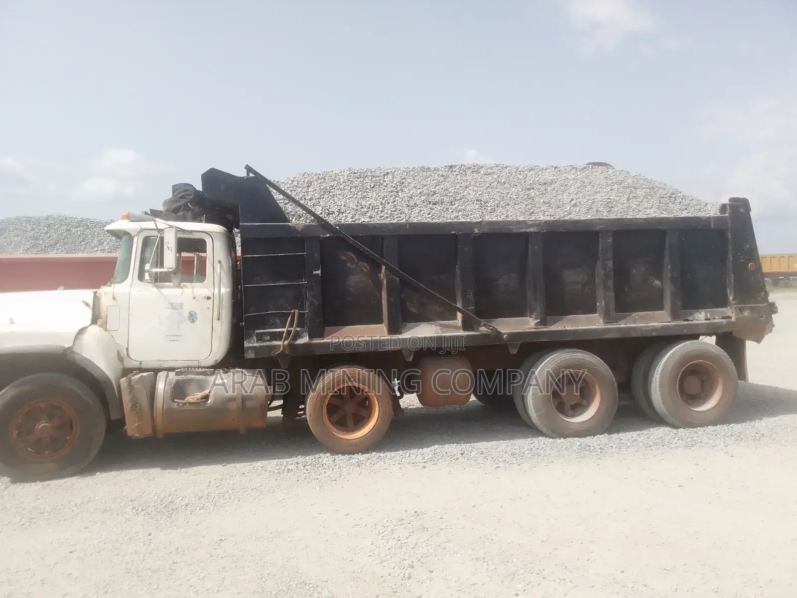 Delivery on Payment From All Siz of Granite