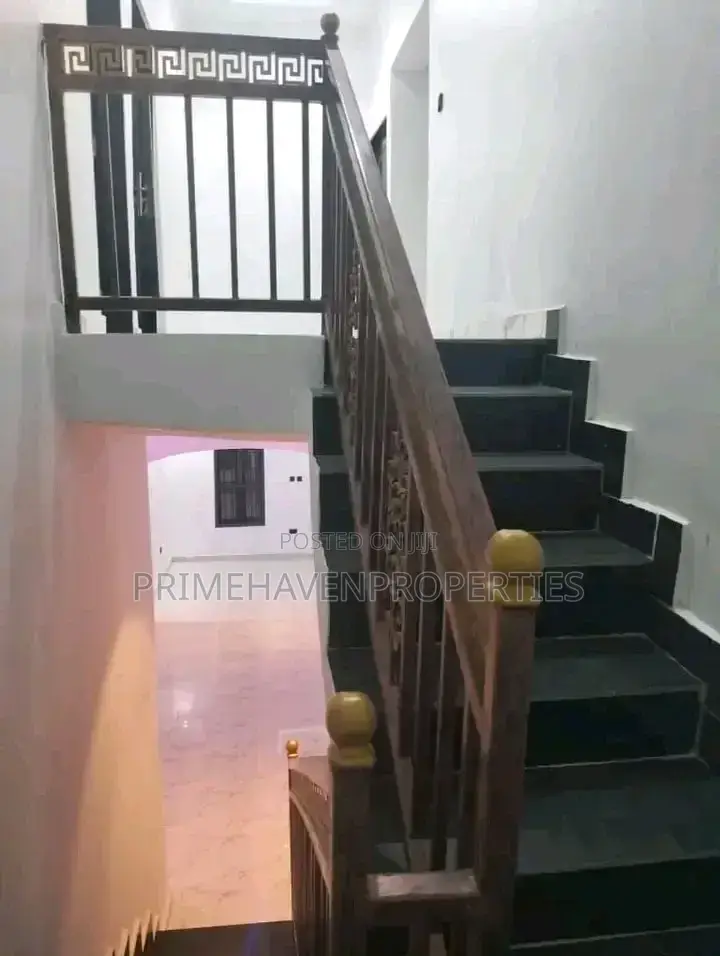 4bdrm Duplex in Apo Resettlement for sale