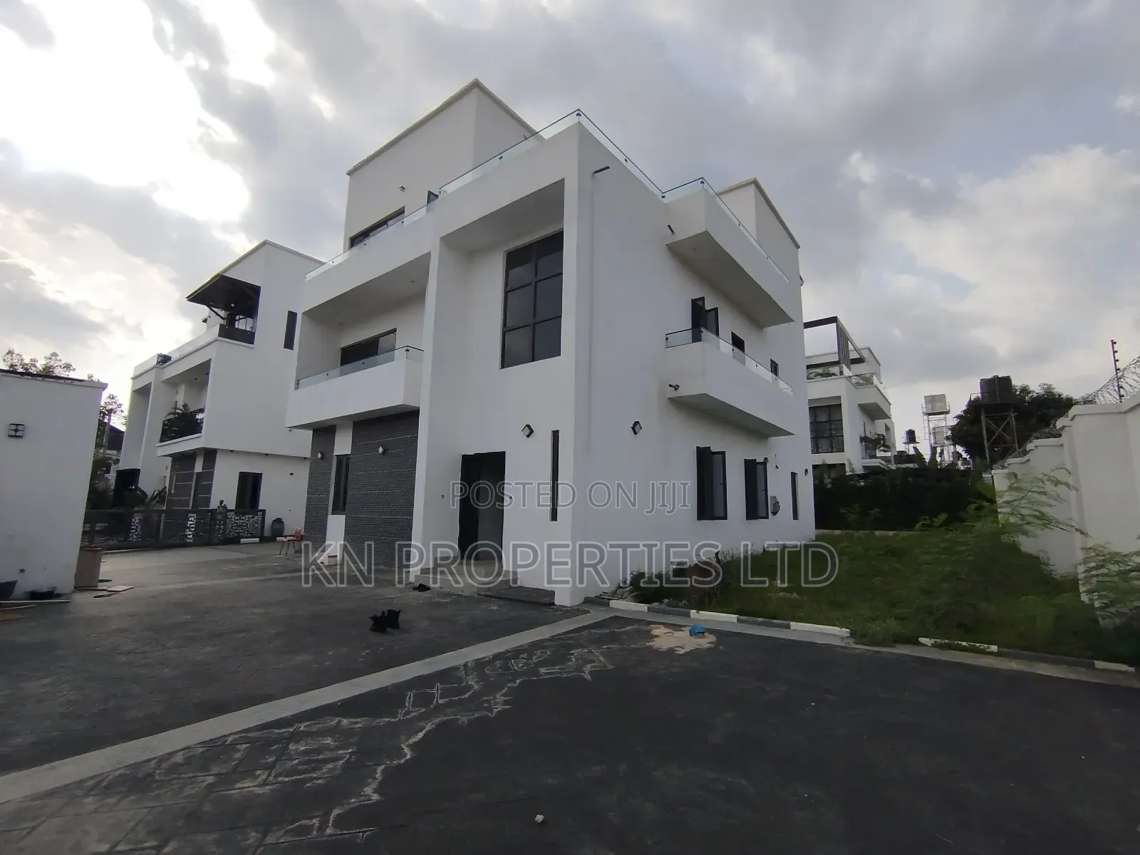 4bdrm Duplex in Kado for rent