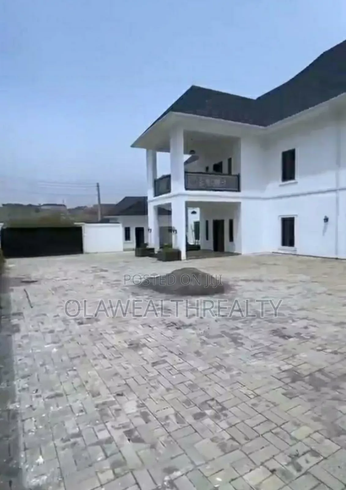 8bdrm Mansion in Admiralty Estate, Asokoro for sale