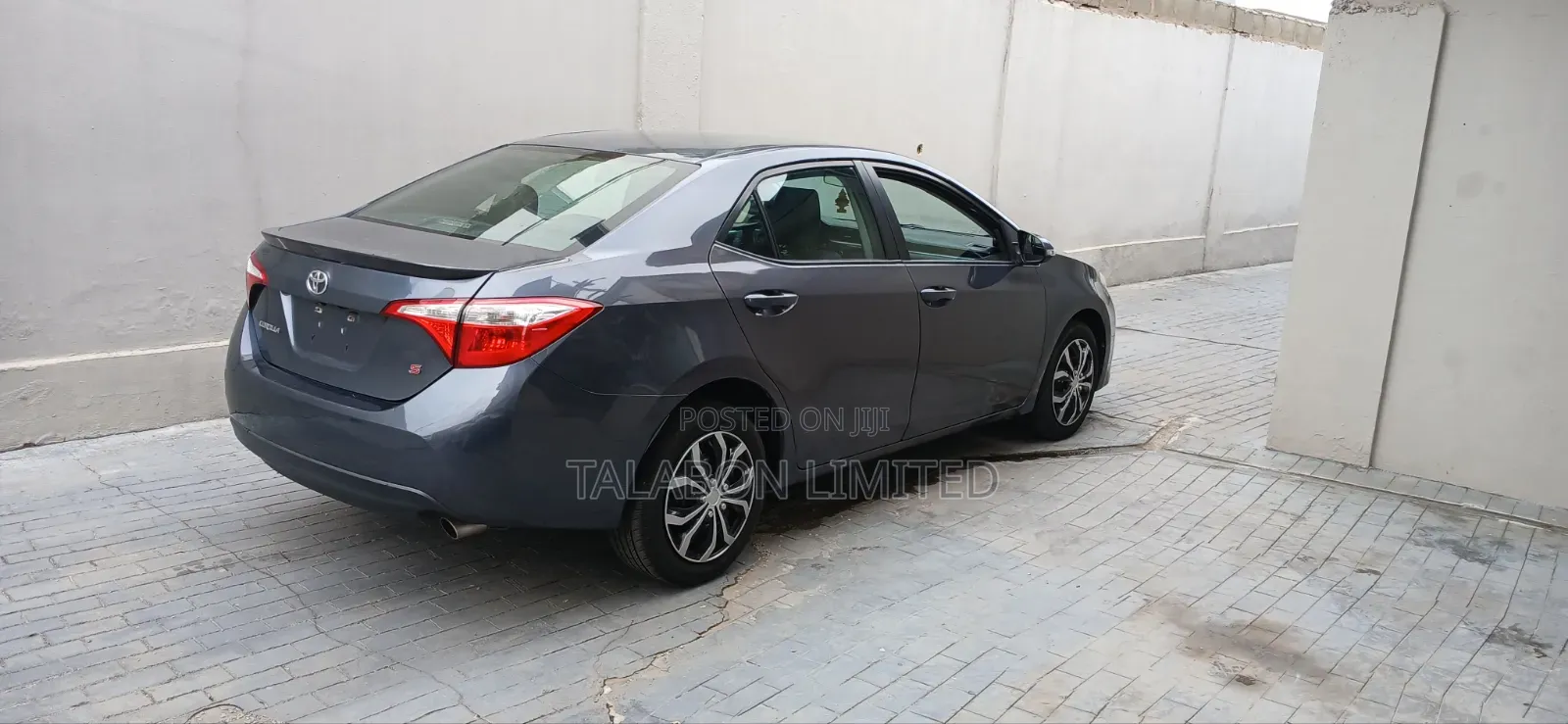 Toyota Corolla S 4dr Sedan (1.8L 4cyl CVT) 2016 Gray