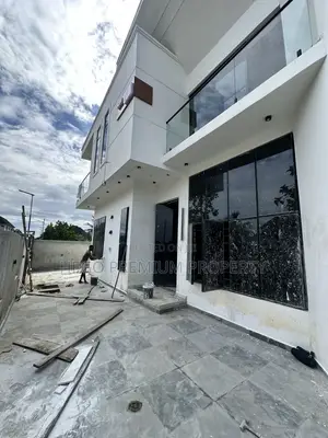 4bdrm Duplex in Ada George New Road,, Obio-Akpor for sale