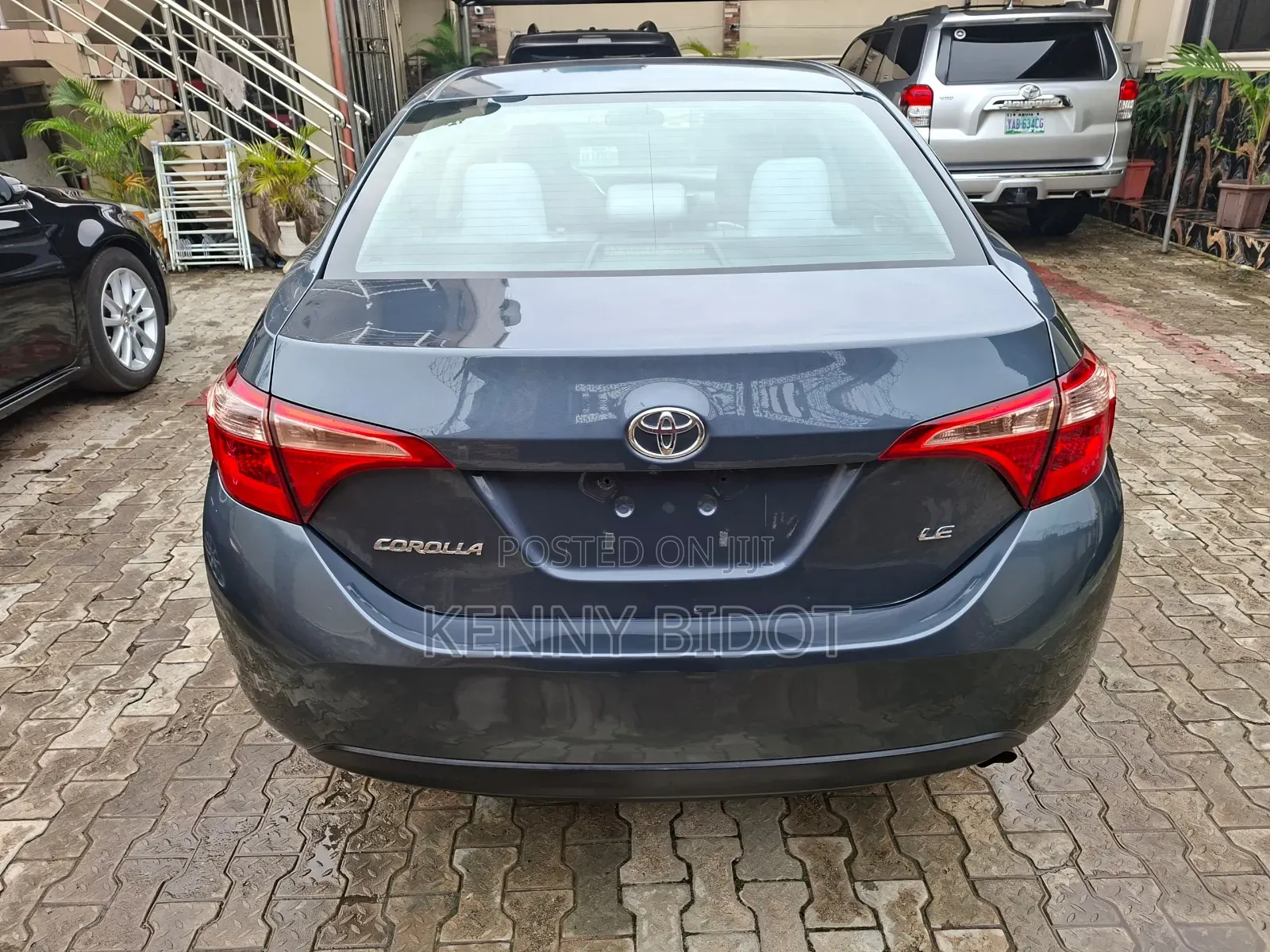 Toyota Corolla LE 4dr Sedan (1.8L 4cyl CVT) 2017 Gray