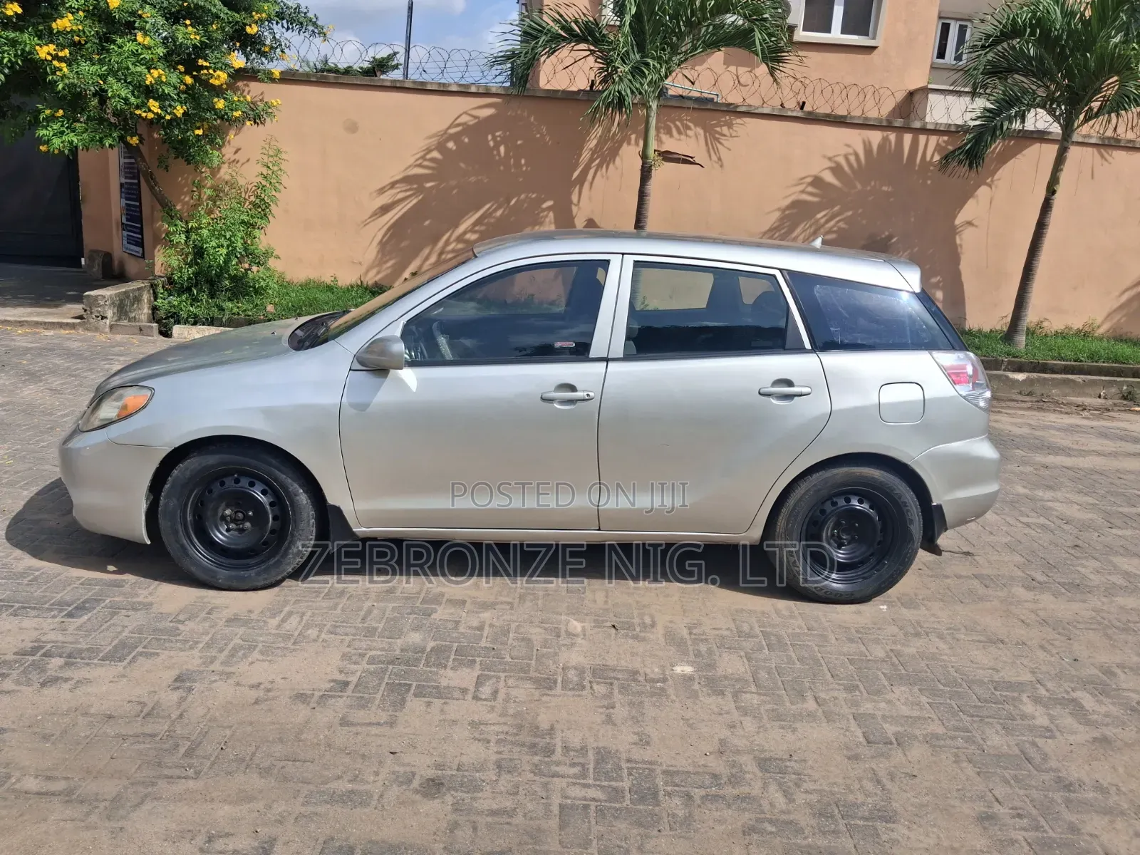 Toyota Matrix XR Hatchback AWD (1.8L 4cyl 4A) 2004 Silver