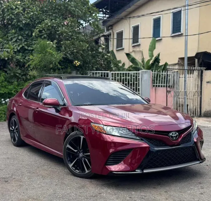 Toyota Camry XSE FWD (2.5L 4cyl 8AM) 2018 Maroon
