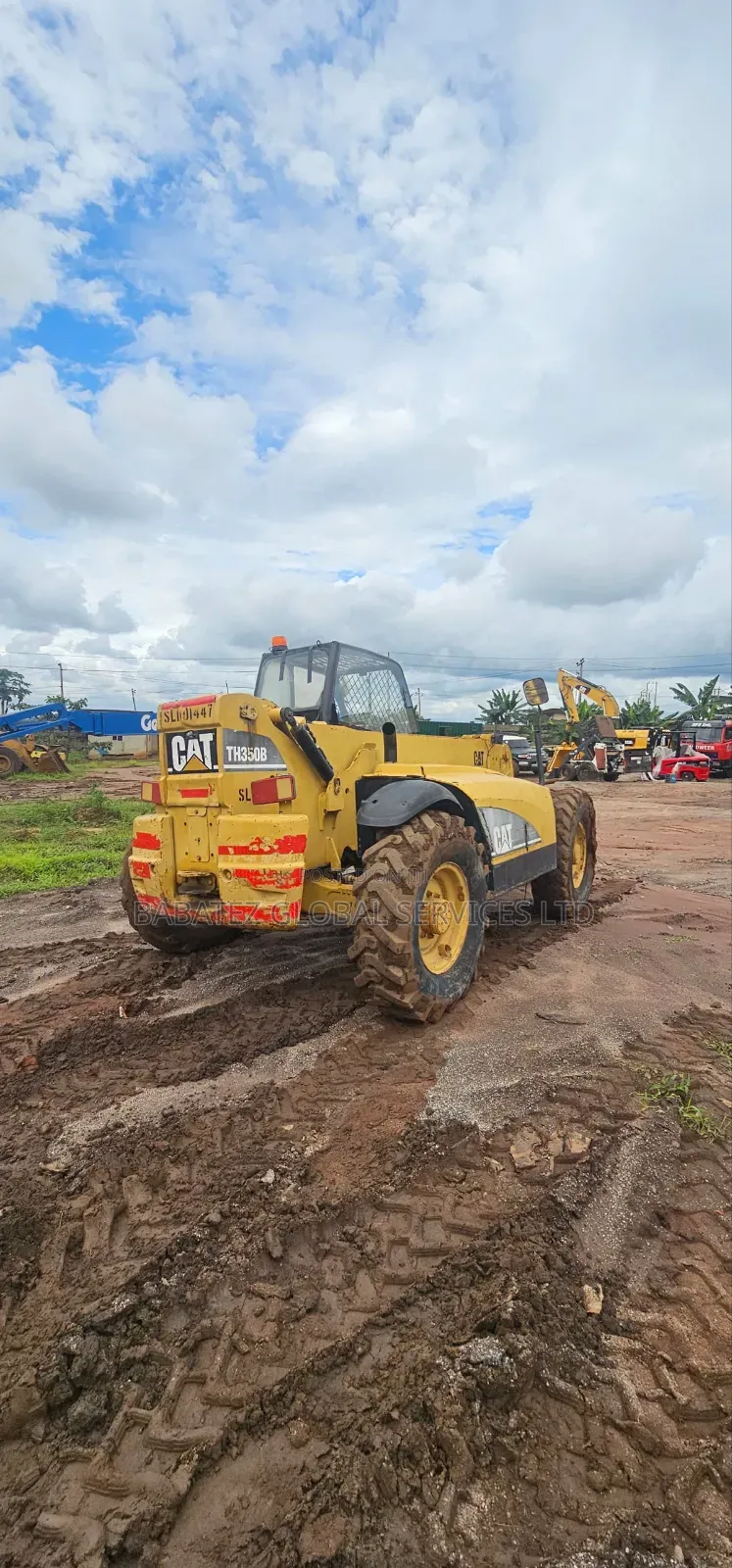 Cat Telescopic Forklift