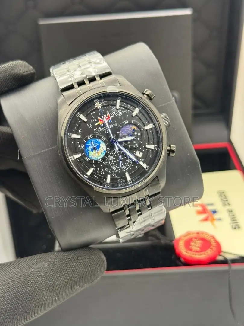 Since 2020 Quality Men Chain Strap Wristwatch