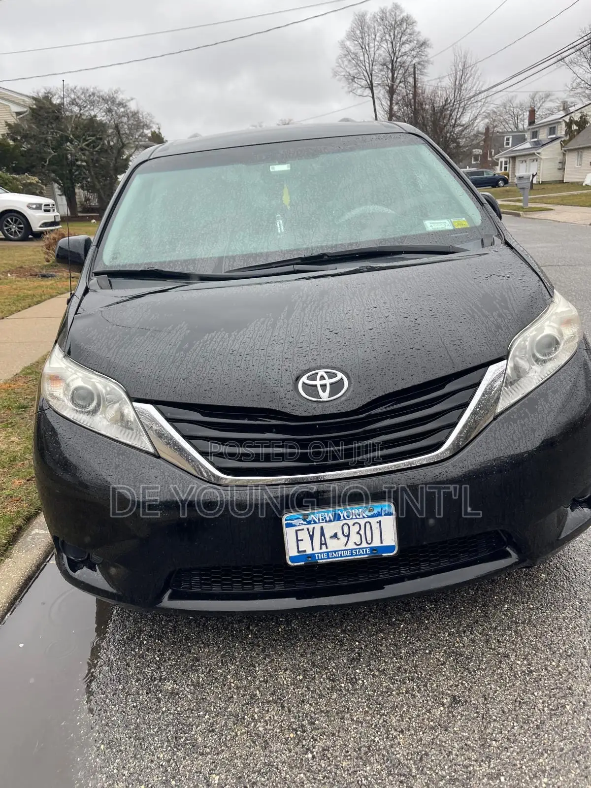 Toyota Sienna LE 8 Passenger 2011 Black