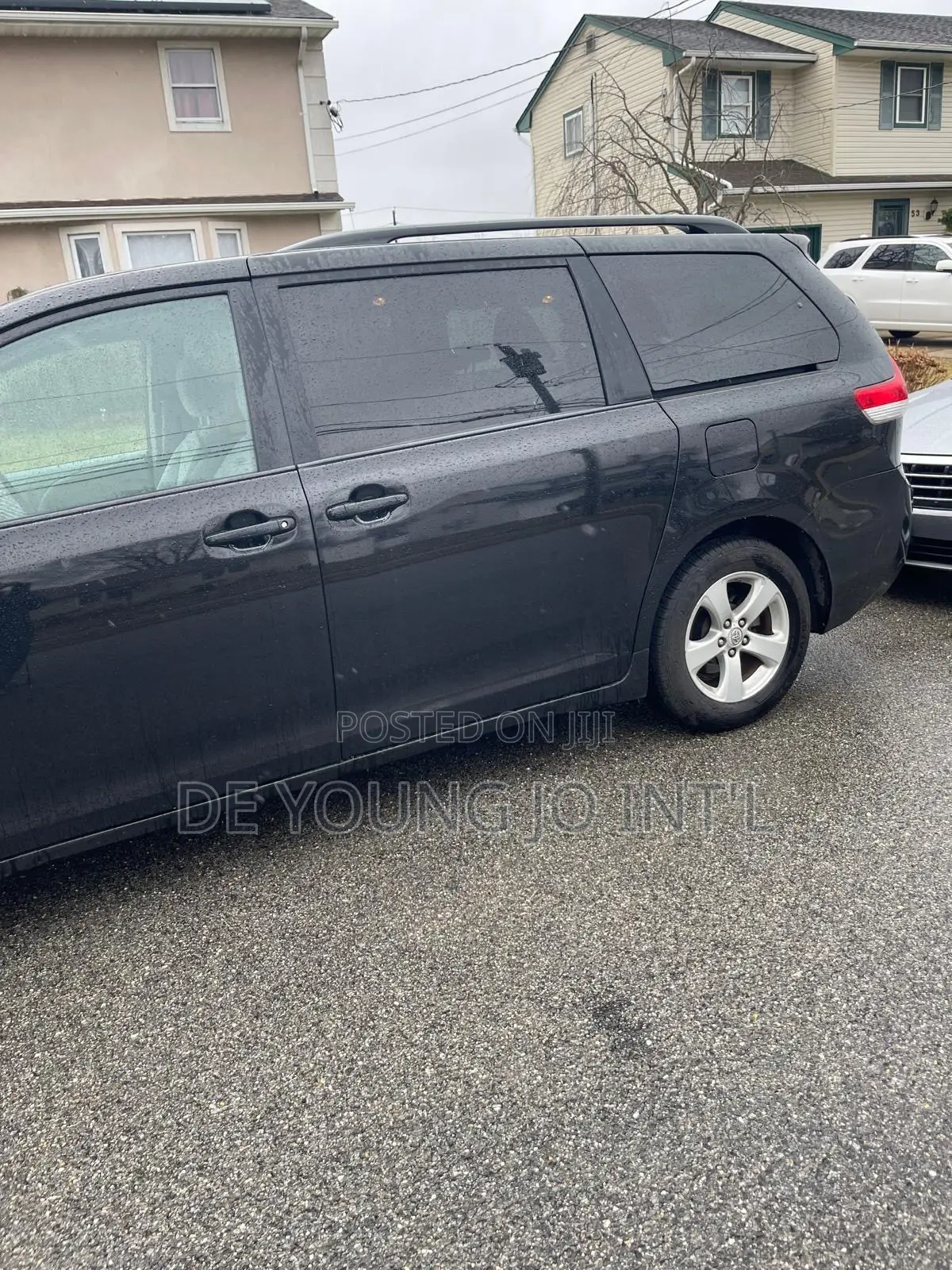 Toyota Sienna LE 8 Passenger 2011 Black
